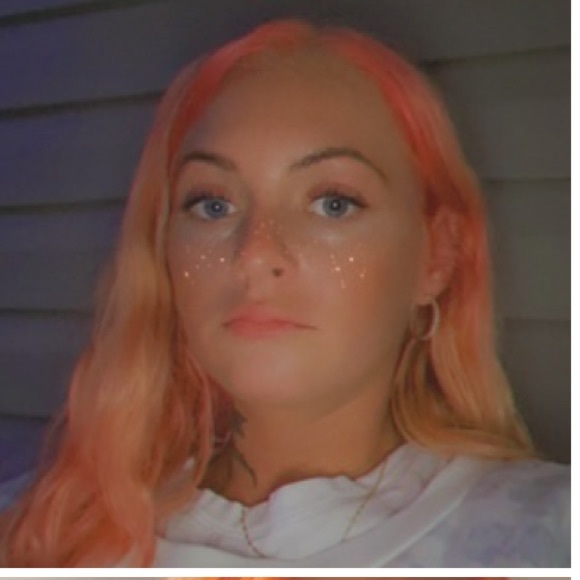 ๐ชดMe myself and my many phases of hair ๐ชท - Picture 2 of 14